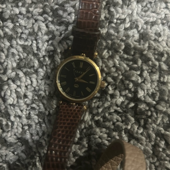 GucciโQuartz Gold-Tone Leather Calfskin Casual Brown Watch - Picture 9 of 9